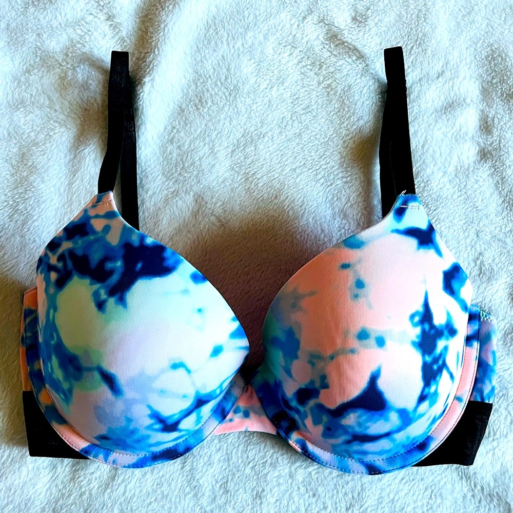 VS Pink TyeDye print bra 32D